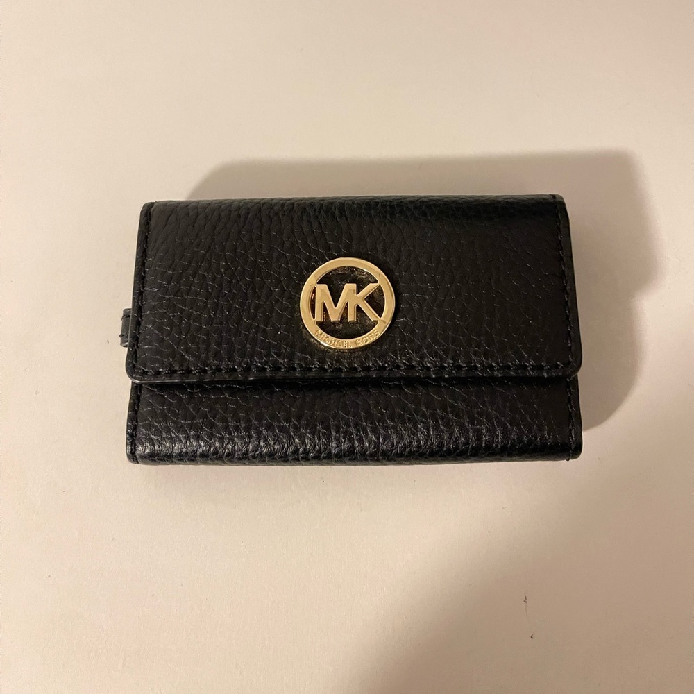 MK key holder/organizer